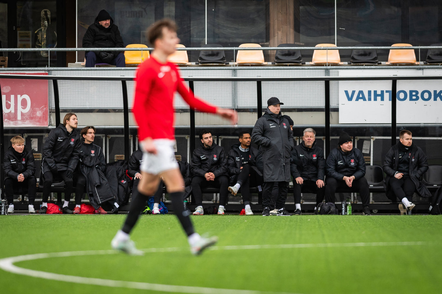 Taustat valmiina sarja-avaukseen - "Standardit osaamisen osalta ovat aika korkeat"