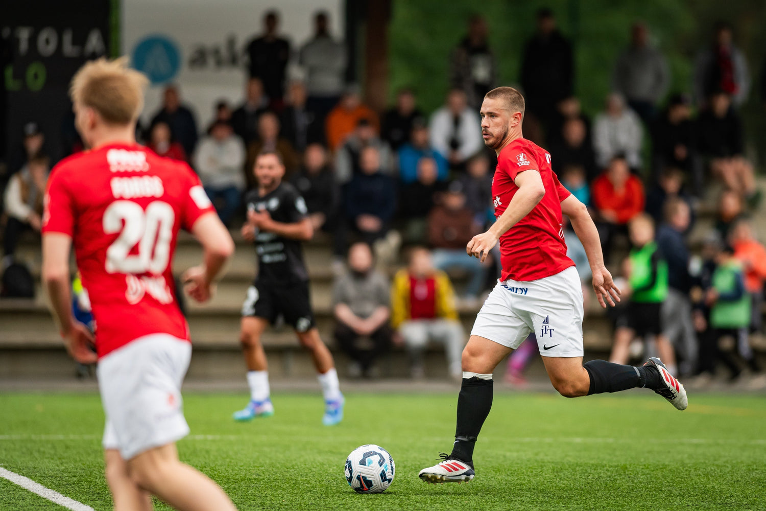 Jippo isännöi tiistaina JäPS:iä - "Toivottavasti saamme paljon yleisöä paikalle ja siitä lisää energiaa"